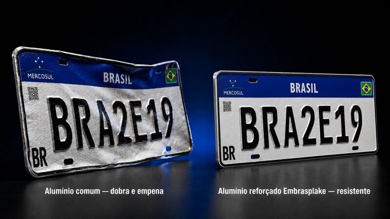 Comparativo alumínio reforçado vs alumínio comum em placas Mercosul